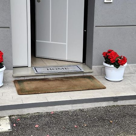 Grigio Perla Panigale, Villetta Con Giardino E Parcheggio Privato Fino A Tre Posti Auto - Un Oasi Di Tranqullita Bologna Ngoại thất bức ảnh