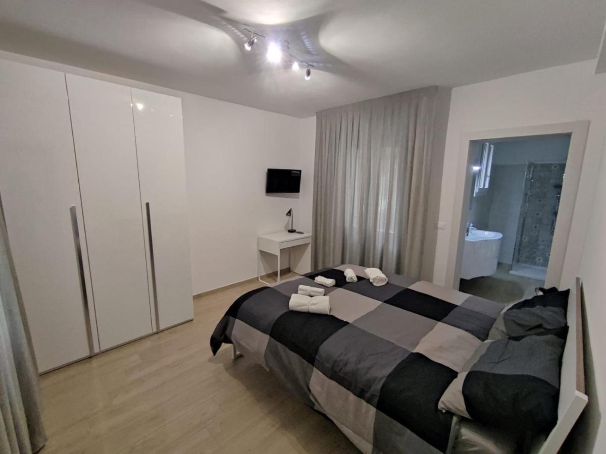 Grigio Perla Panigale, Villetta Con Giardino E Parcheggio Privato Fino A Tre Posti Auto - Un Oasi Di Tranqullita Bologna Ngoại thất bức ảnh