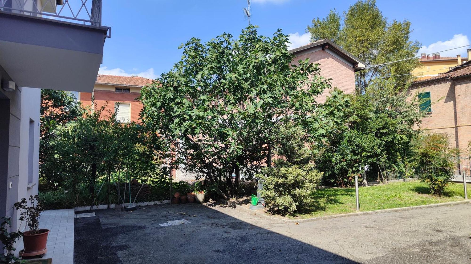 Grigio Perla Panigale, Villetta Con Giardino E Parcheggio Privato Fino A Tre Posti Auto - Un Oasi Di Tranqullita Bologna Ngoại thất bức ảnh