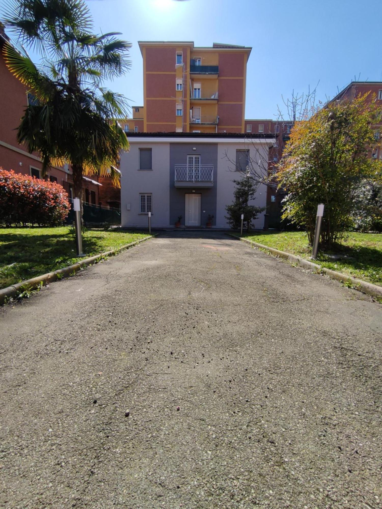 Grigio Perla Panigale, Villetta Con Giardino E Parcheggio Privato Fino A Tre Posti Auto - Un Oasi Di Tranqullita Bologna Ngoại thất bức ảnh