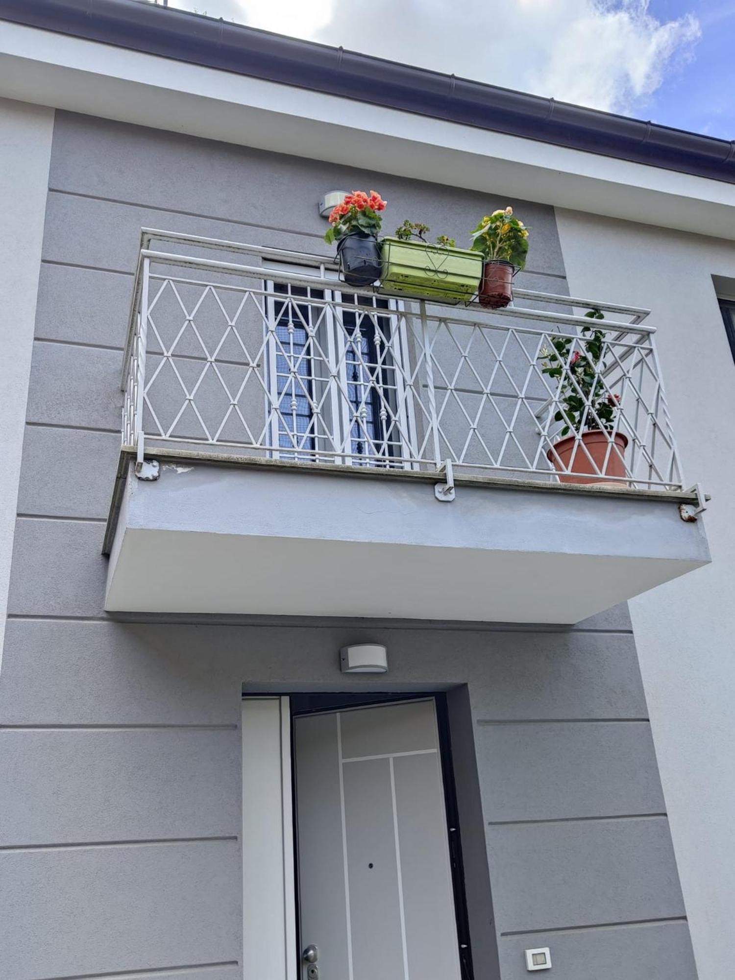 Grigio Perla Panigale, Villetta Con Giardino E Parcheggio Privato Fino A Tre Posti Auto - Un Oasi Di Tranqullita Bologna Ngoại thất bức ảnh
